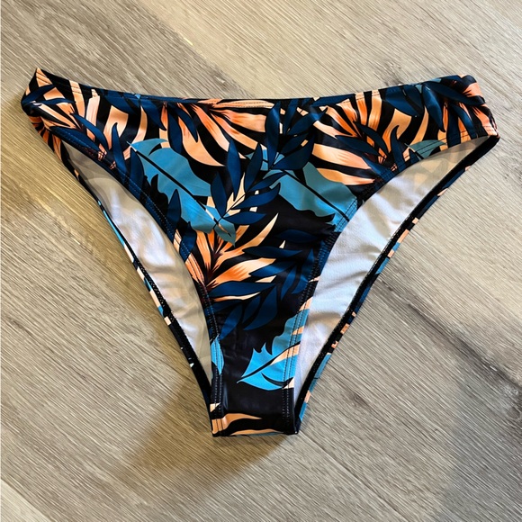 Bikini, BNWT - Picture 2 of 2